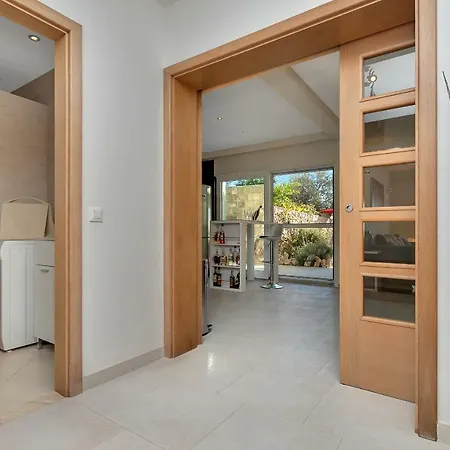 וילה Hideaway Makarska *
