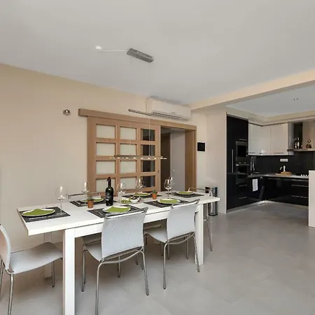 וילה Hideaway Makarska *