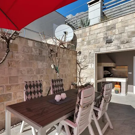 فيلة Hideaway Makarska